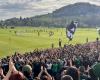 3.000 Saint-Etienne-Fans beim letzten Training ihrer Mannschaft vor dem Derby in Lyon (Saint-Etienne)