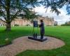 Blenheim Palace enthüllt neue Skulptur zum Gedenken an den 150. Geburtstag von Sir Winston Churchill