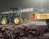 Mobilisierung der Landwirte in Bouches-du-Rhône: Die Rousset LIDL-Plattform wurde an diesem Donnerstagmorgen blockiert