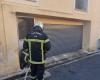 In der Garage eines Stadthauses in Villeneuve-lès-Maguelone bricht ein Feuer aus: Eine Person wird durch den Rauch belästigt