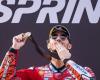 MotoGP, Barcelona – Francesco Bagnaia gewinnt den Sprint vor Enea Bastianini und Jorge Martin und verlängert die Frist