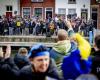 Die Polizei greift bei den Zwarte-Piet-Protesten in den Niederlanden ein