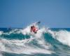 Ein dreifacher Surfwettbewerb auf der Insel La Réunion an sicheren Stellen, um Haien auszuweichen