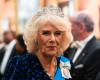 Königin Camilla trägt zu Ehren des diplomatischen Korps die sehr seltene Aquamarin-Tiara von Königin Elizabeth II