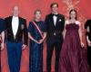 Prinzessin Caroline strahlt neben ihren glamourösen Kindern bei der Nationalfeiertagsgala mit Albert II. und Charlene