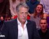 „Ihre Show wird eine Katastrophe“, gibt Hugh Grant gleich bei seiner Ankunft am Set den Ton an