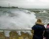 Wetterbericht. Regnerischer Tag im Norden und böige Winde entlang des Ärmelkanals