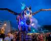 Pegasus beleuchtet die große Weihnachtsparade