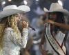 Beyoncé und ihre Tochter Blue Ivy erhellen die Bühne eines US-Footballspiels in Texas