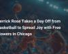 Derrick Rose nimmt sich einen Tag frei, um in Chicago Freude mit kostenlosen Blumen zu verbreiten