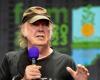 Nach seiner Kritik wird Neil Young endlich beim Glastonbury Festival spielen: News