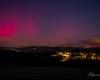 Sie fotografiert eine Aurora Borealis am Himmel von Lacaune